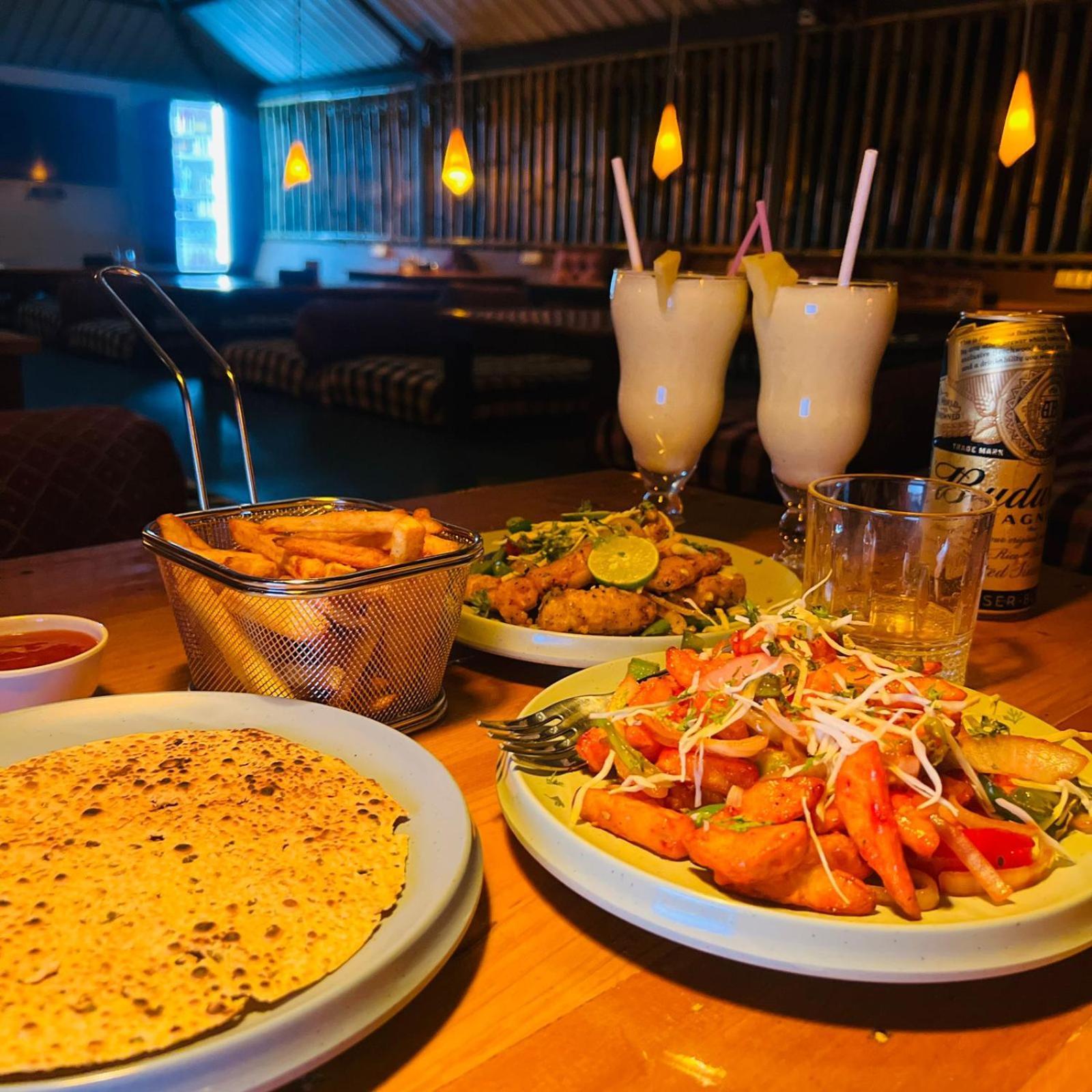 Hampi Village Resort & Tutti Cafe 外观 照片