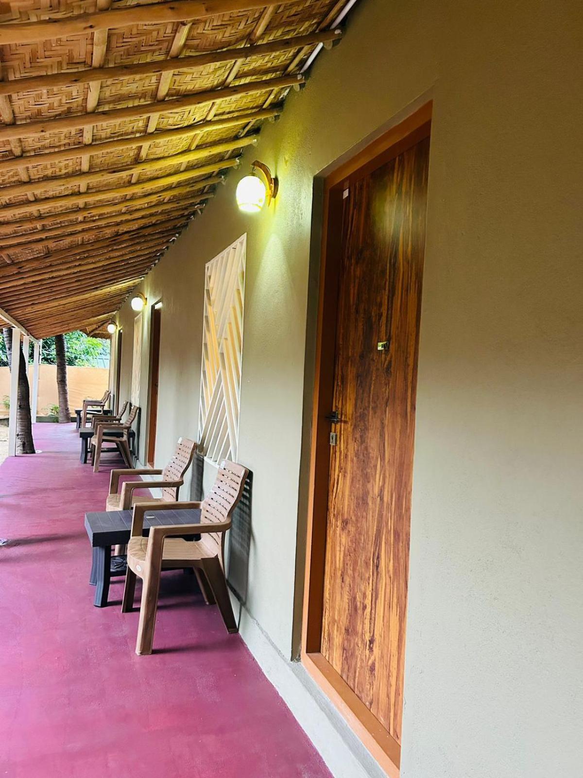Hampi Village Resort & Tutti Cafe 外观 照片