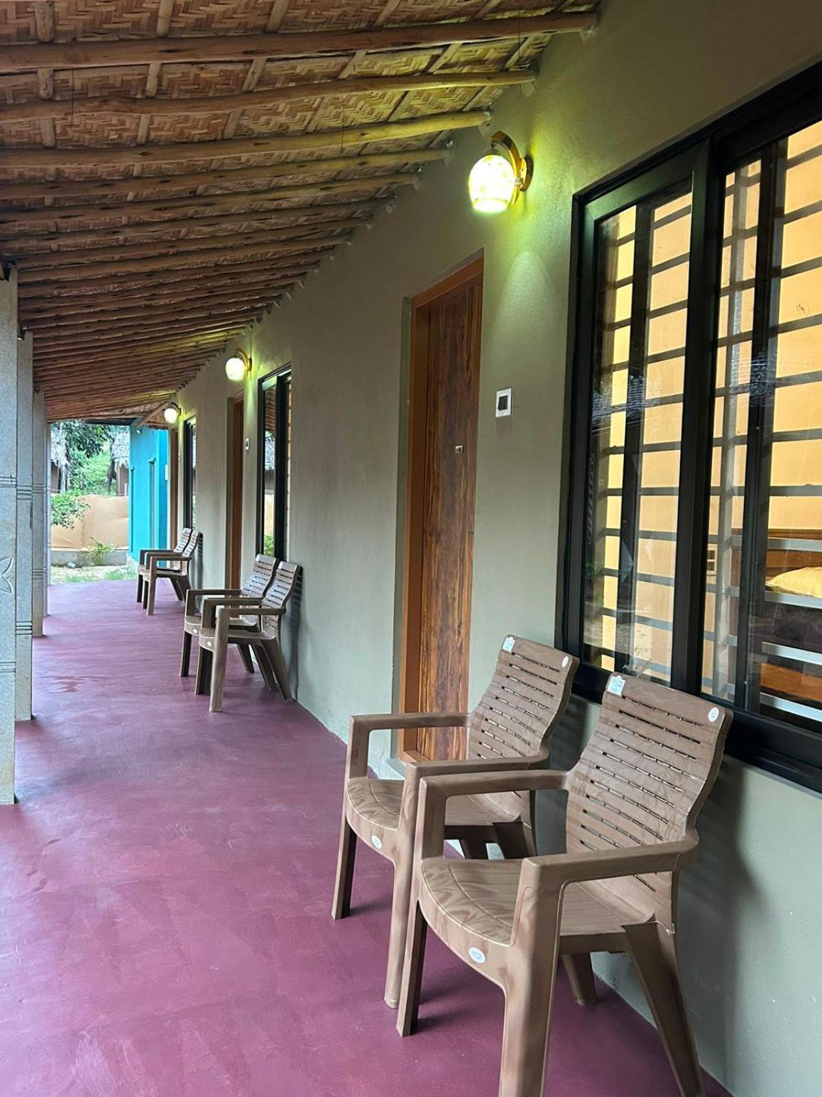 Hampi Village Resort & Tutti Cafe 外观 照片